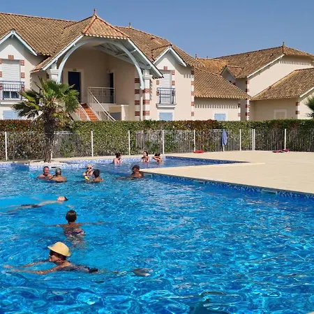 Le Havre De La Paree D'eau Parking Prive Et Piscine نوتر دام دي مونتس