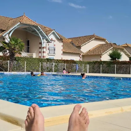 Le Havre De La Paree D'eau Parking Prive Et Piscine